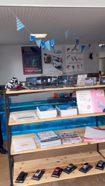 こんにちは♪広川店です。
店舗の飾り付けを変更しました🟠
ビタミンカラーのオレンジで🧡
元気に営業中...